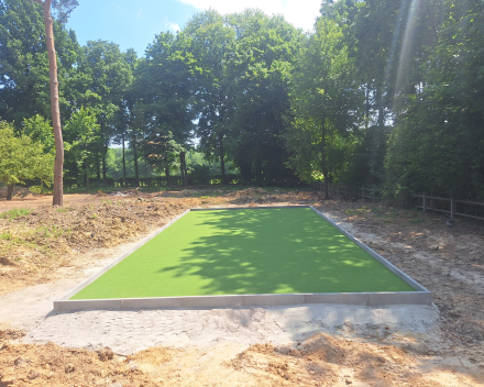 Totaalproject tuinaanleg: aanleg hockeyplein